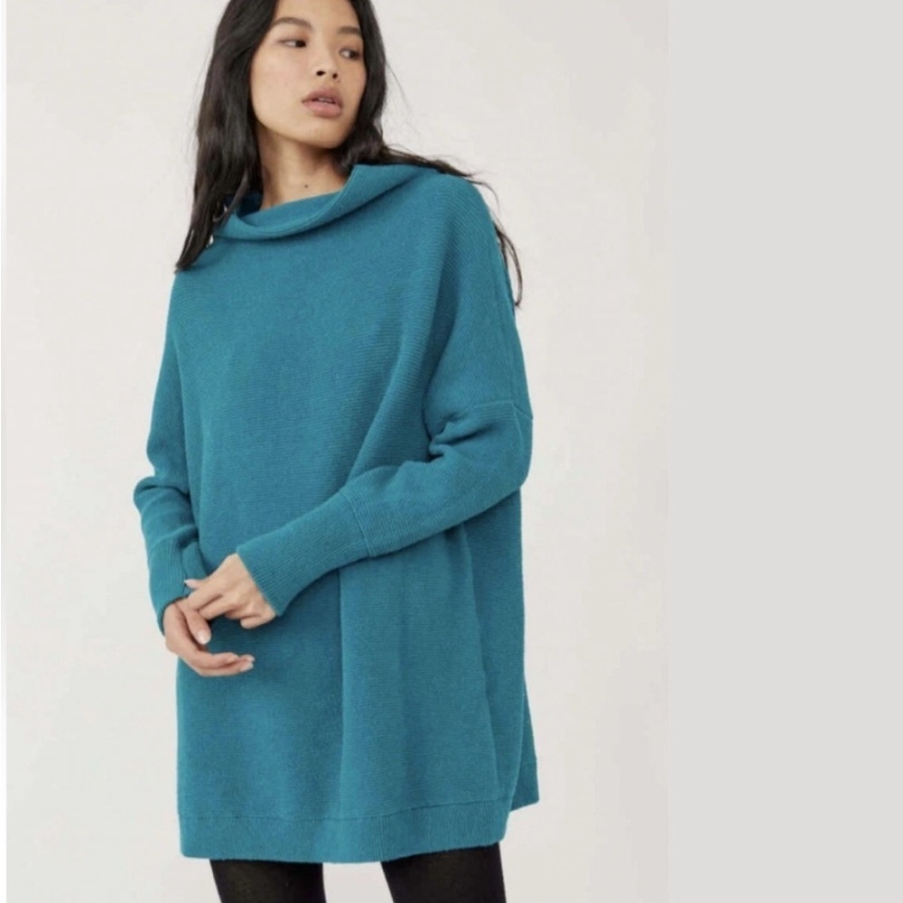 Free People | Ottoman oversized slouchy tunic top Women’s size M electric teal